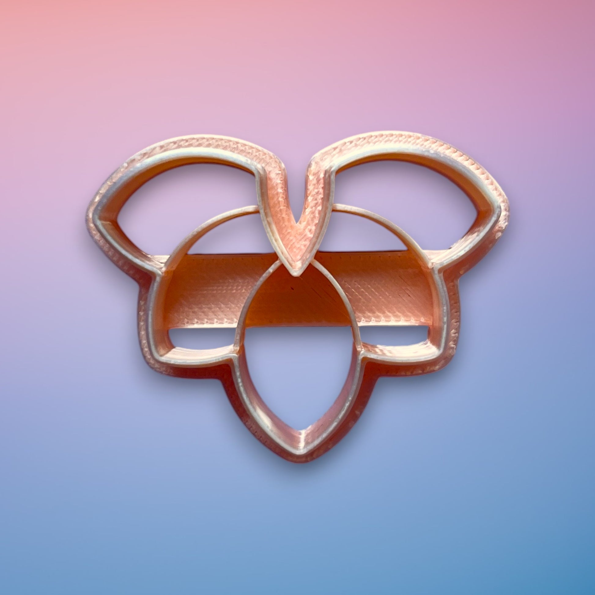 Petal Fan Polymer Clay Cutter
Petal Fan polymer clay cutter with layered floral arc silhouette on white background.