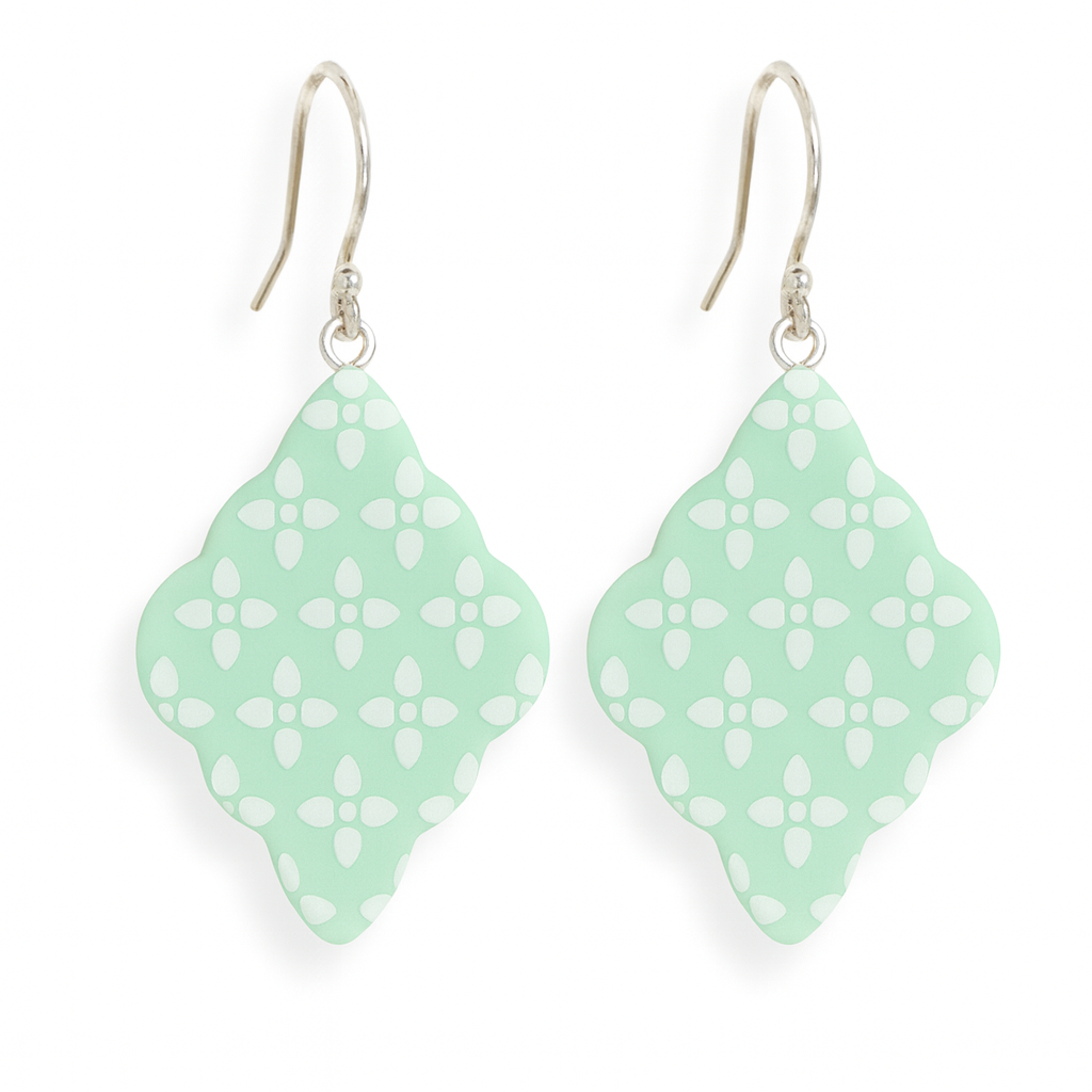 Scalloped Diamond