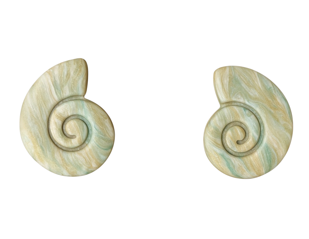 Nauticle Shell Embossed